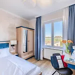 Strandhotel Loechnerhaus Hotel
