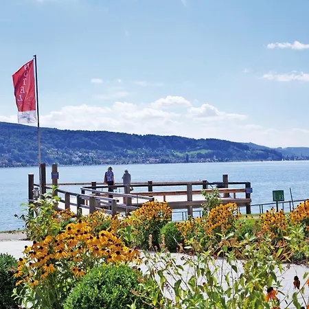 Strandhotel Loechnerhaus Reichenau