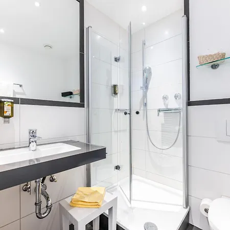 Strandhotel Loechnerhaus Hotel Île de Reichenau