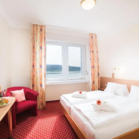 Hotel Strandhotel Loechnerhaus 4*