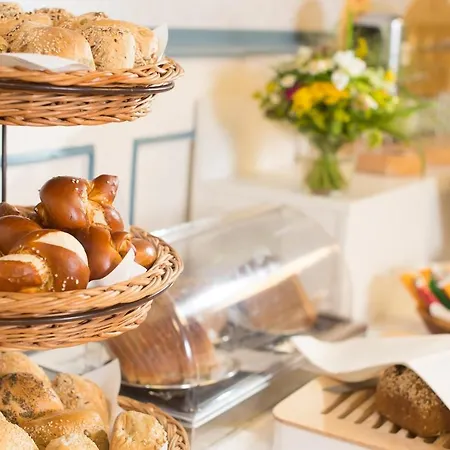 Hotel Strandhotel Loechnerhaus Reichenau