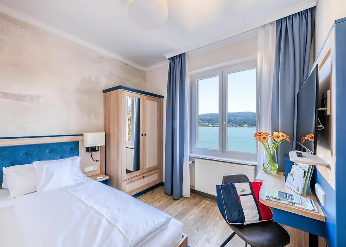 酒店 Strandhotel Loechnerhaus 4*