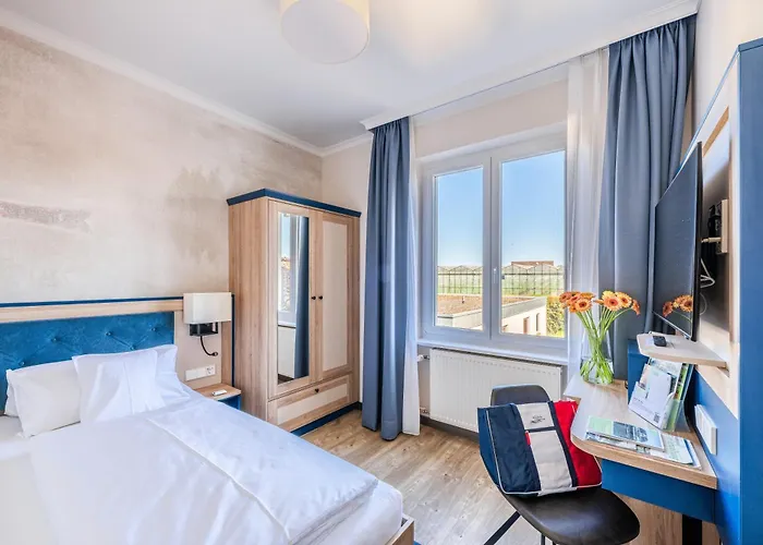 Strandhotel Loechnerhaus 酒店