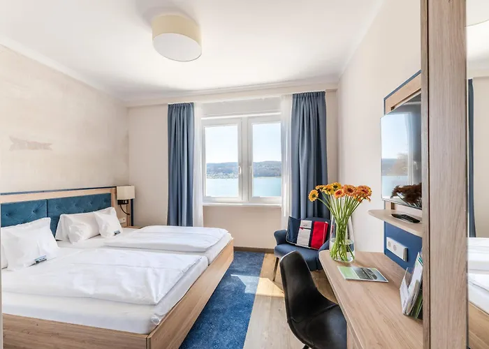 酒店 Strandhotel Loechnerhaus